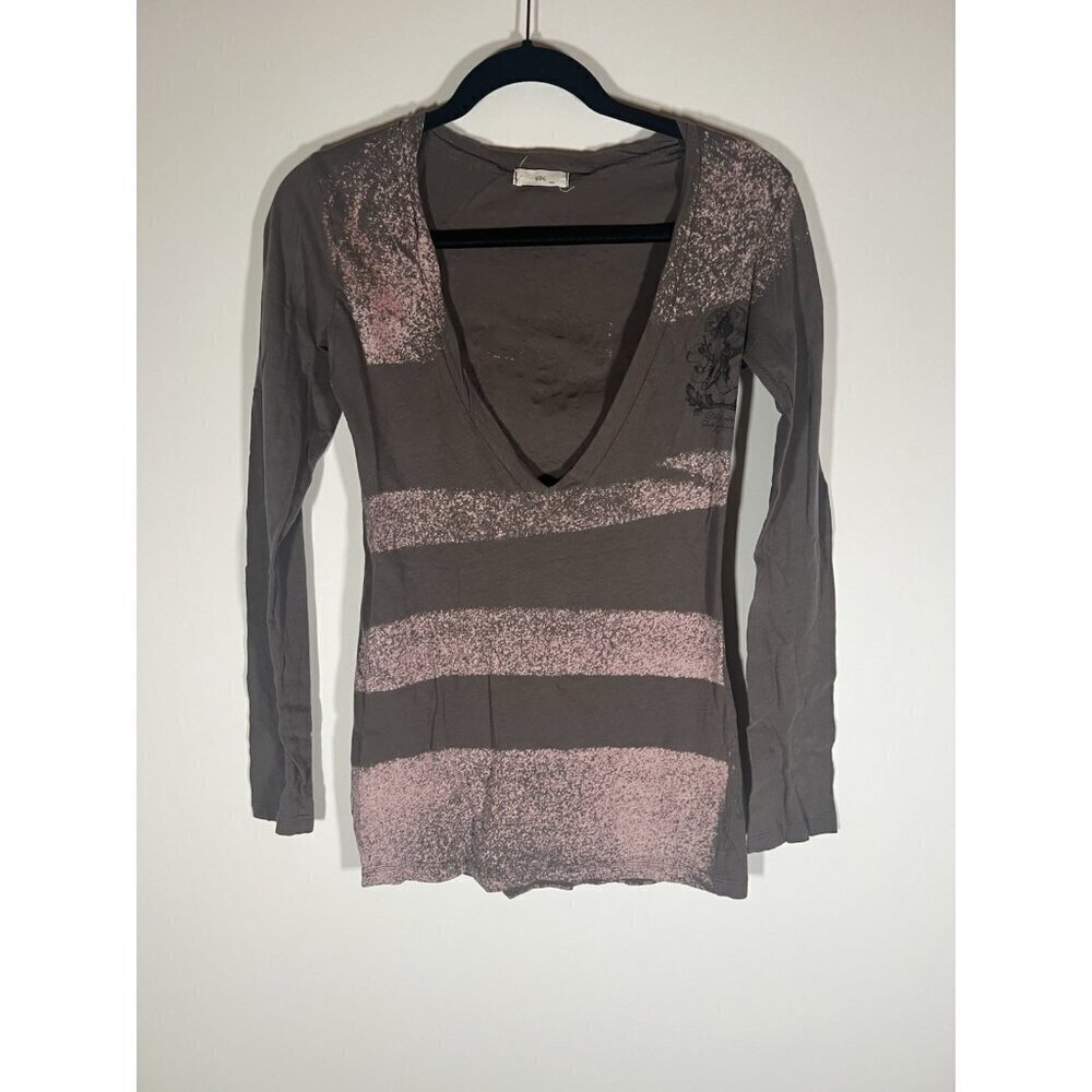 Vintage Y2K YAG gray v-neck striped retro Ed Hardy style grunge tshirt M
